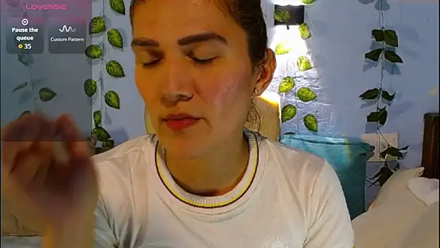 Snapshot of venus_swet_ chatting on 28, 6, 2026 venus swet online show from 28, 6, 2026