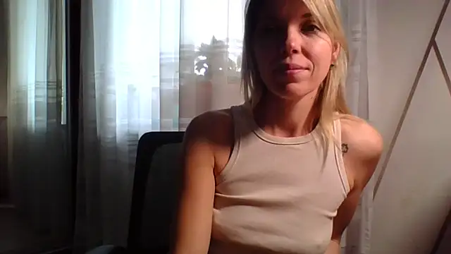 Snapshot of VelvetLove287 chatting on 23, 4, 2026 VelvetLove287 online show from 23, 4, 2026