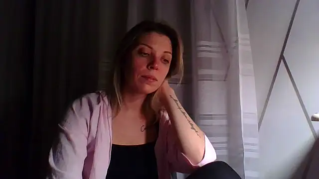 VelvetLove287 online show from 5, 3, 2025