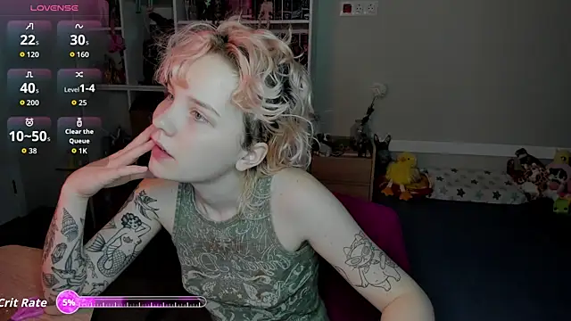 School Love online show from 2, 12, 2025