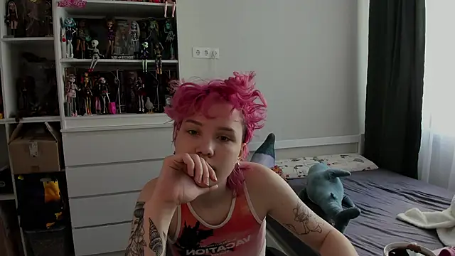 School Love online show from 5, 3, 2026