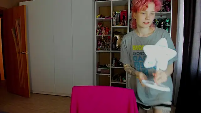 Snapshot of School_Love chatting on 20, 5, 2026 School Love online show from 20, 5, 2026