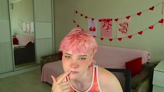 Snapshot of School_Love chatting on 21, 9, 2025 School Love online show from 21, 9, 2025