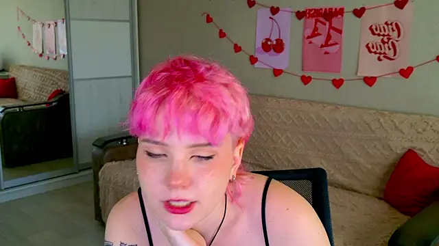 Snapshot of School_Love chatting on 14, 9, 2025 School Love online show from 14, 9, 2025