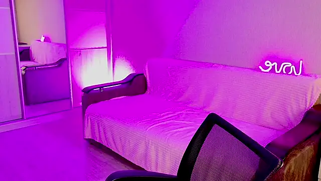 Snapshot of School_Love chatting on 13, 2, 2025 School Love online show from 13, 2, 2025