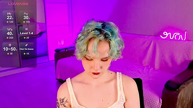 Snapshot of School_Love chatting on 10, 3, 2025 School Love online show from 10, 3, 2025