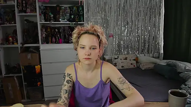 School Love online show from 2, 4, 2026