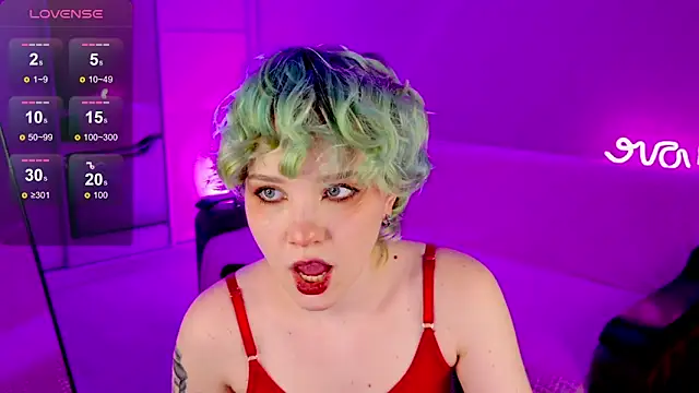 Snapshot of School_Love chatting on 2, 2, 2025 School Love online show from 2, 2, 2025