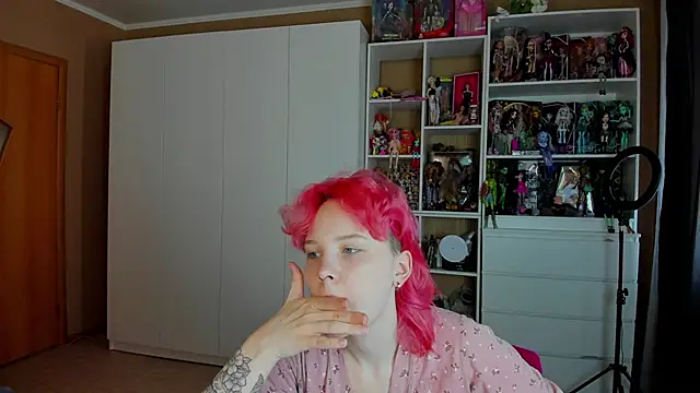 Snapshot of School_Love chatting on 8, 5, 2026 School Love online show from 8, 5, 2026