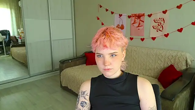 Snapshot of School_Love chatting on 24, 9, 2025 School Love online show from 24, 9, 2025