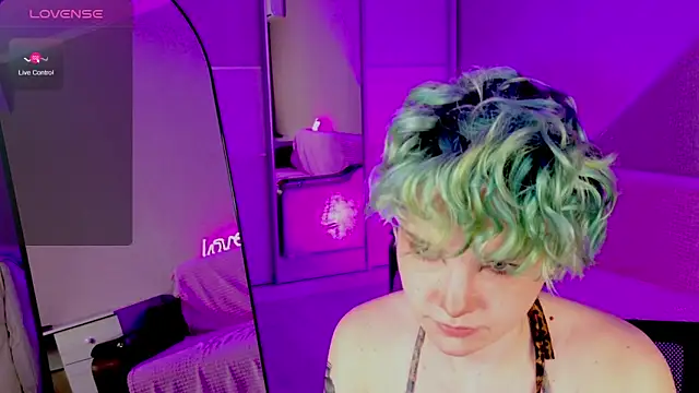 Snapshot of School_Love chatting on 22, 1, 2025 School Love online show from 22, 1, 2025