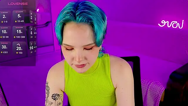 Snapshot of School_Love chatting on 7, 2, 2025 School Love online show from 7, 2, 2025