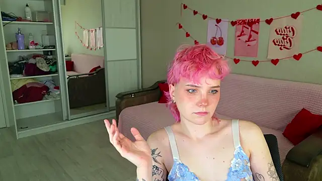 Snapshot of School_Love chatting on 19, 9, 2025 School Love online show from 19, 9, 2025