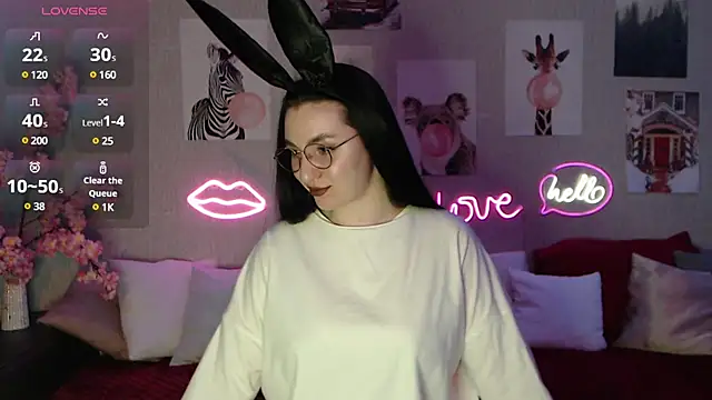 Fluffy Tiffy online show from 13, 2, 2025