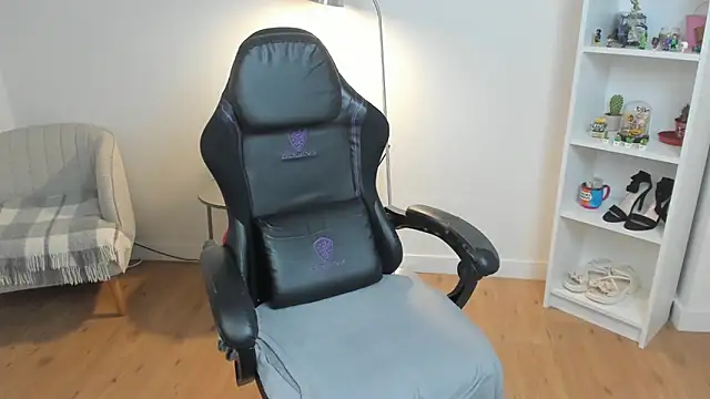  BellaEvans  online show from 9, 2, 2026