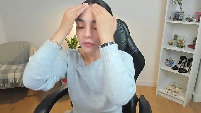  BellaEvans  online show from 11, 2, 2026