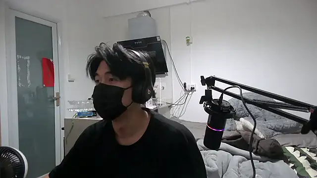 wuzhimao0207 online show from 13, 12, 2024