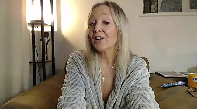 Ladystargazer1966 online show from 16, 1, 2025