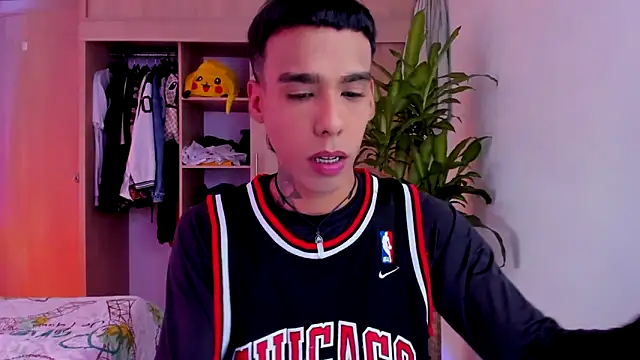 aldrinwhite online show from 24, 11, 2025