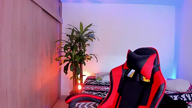 aldrinwhite online show from 11, 4, 2026