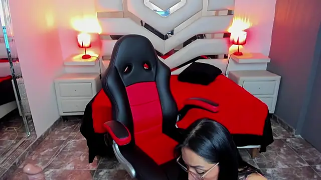 KateTompson  online show from 12, 2, 2026