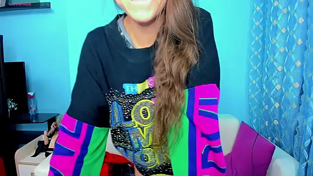 LindaaLu online show from 23, 12, 2025