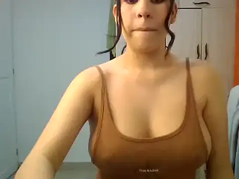 Indirasex 44 online show from 4, 12, 2024