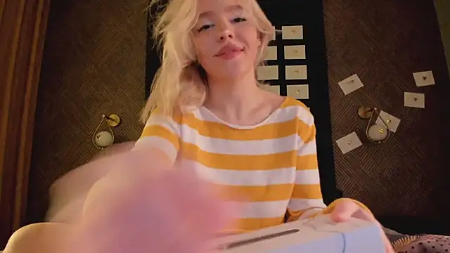 Anna Robinson online show from 3, 4, 2026