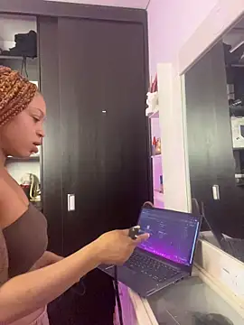 Snapshot of Melany_Williams chatting on 18, 5, 2026 Melany Williams online show from 18, 5, 2026