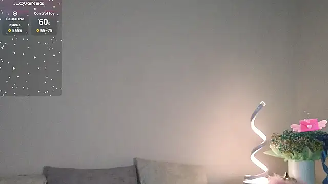 Snapshot of chloi_hes chatting on 14, 11, 2025 chloi hes online show from 14, 11, 2025