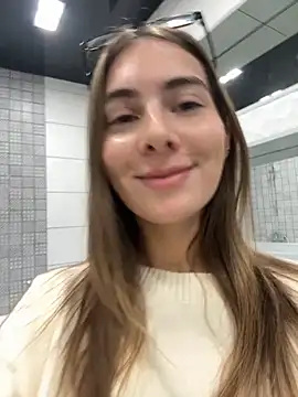 Snapshot of chloi_hes chatting on 15, 11, 2025 chloi hes online show from 15, 11, 2025