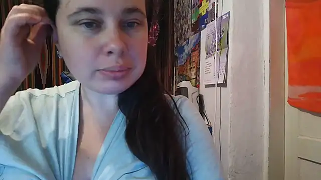 Cora Maro online show from 1, 10, 2025