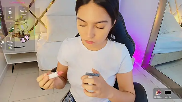 Emelie Ch1 online show from 18, 12, 2025