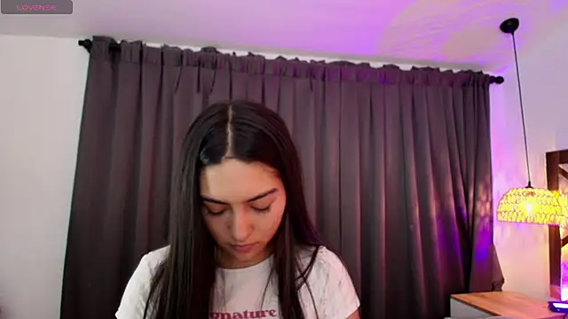 Emelie Ch1 online show from 5, 5, 2026