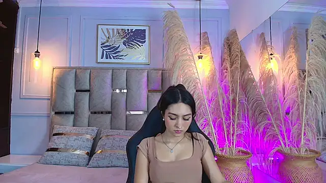 Snapshot of Emelie_Ch1 chatting on 6, 3, 2025 Emelie Ch1 online show from 6, 3, 2025