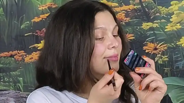 MadameDeFeu online show from 25, 10, 2025