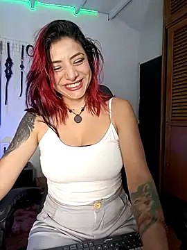 Snapshot of TAFITASLAVE chatting on 23, 11, 2025 TAFITASLAVE online show from 23, 11, 2025