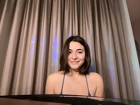 AmiCumOn online show from 4, 10, 2025