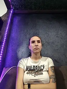 Snapshot of pleasure_of_life chatting on 8, 11, 2025 pleasure of life online show from 8, 11, 2025