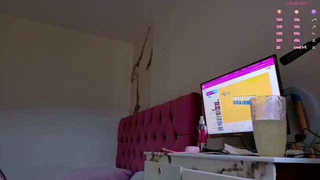 Snapshot of Gaby_Vegaa chatting on 16, 11, 2025 Gaby Vegaa online show from 16, 11, 2025