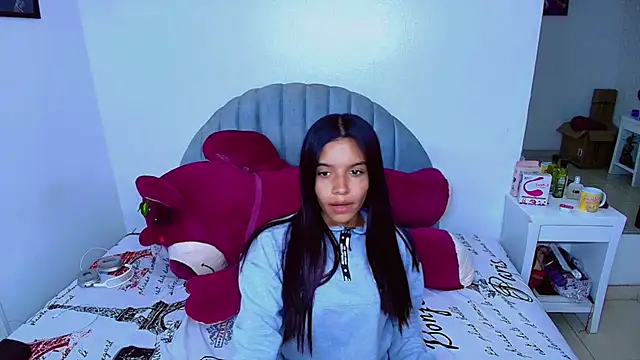 Snapshot of charlotte_0309 chatting on 4, 12, 2025 charlotte 0309 online show from 4, 12, 2025