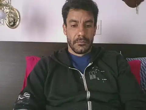 Snapshot of elkike1980 chatting on 15, 5, 2026 elkike1980 online show from 15, 5, 2026
