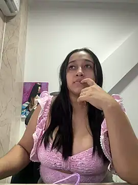 cata megan online show from 2, 12, 2024