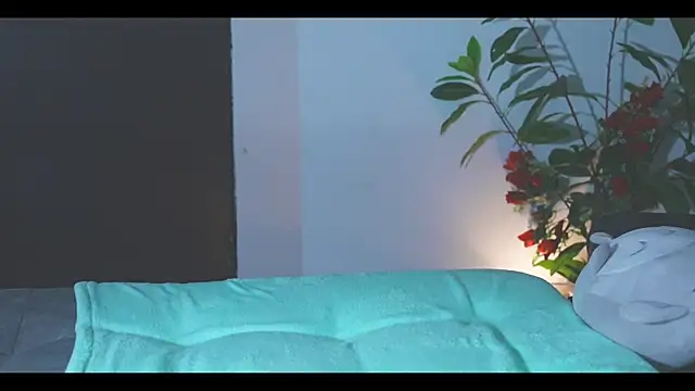 Snapshot of LorenRosse chatting on 15, 5, 2026 LorenRosse online show from 15, 5, 2026