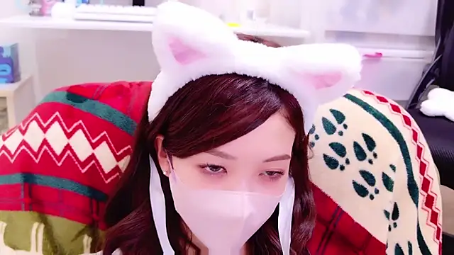 Snapshot of oxo_yuna_oxo chatting on 29, 12, 2024 oxo yuna oxo online show from 29, 12, 2024