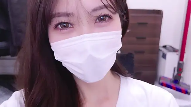 Snapshot of oxo_yuna_oxo chatting on 9, 3, 2025 oxo yuna oxo online show from 9, 3, 2025