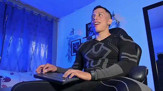 ThomsEvery  online show from 30, 10, 2025