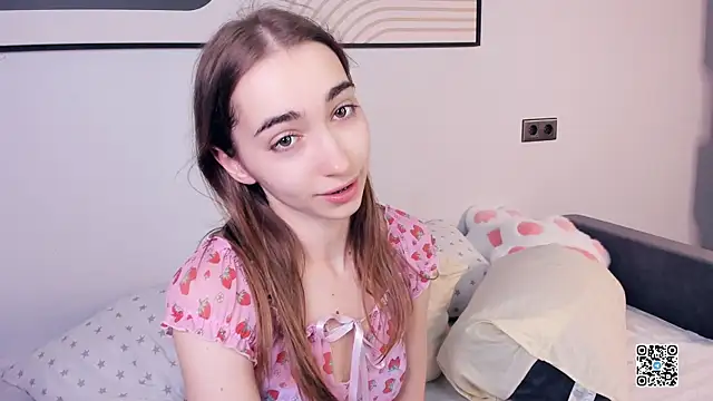PollyBeev online show from 18, 9, 2025