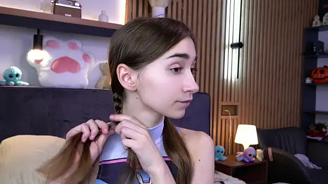 PollyBeev online show from 13, 11, 2025