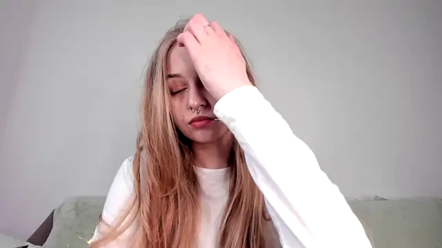 MiaMews online show from 12, 3, 2026